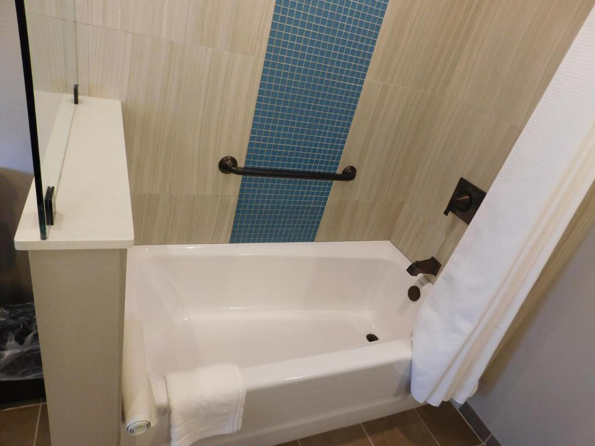 Wave Street Inn Μοντερέι Εξωτερικό φωτογραφία